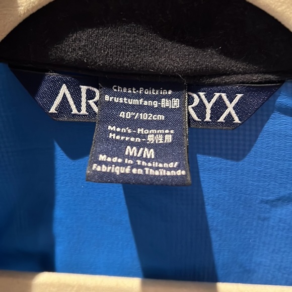 Men raining jacket. Used but perfect condition. M/M - Picture 3 of 7